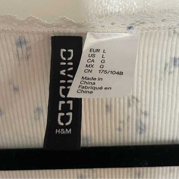 H&M Floral Tee - Picture 3 of 5